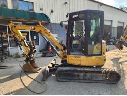 Cat 303.5E2 8200 pound Excavator #525-38