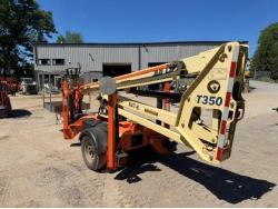 35' Bucket Lift #647-08